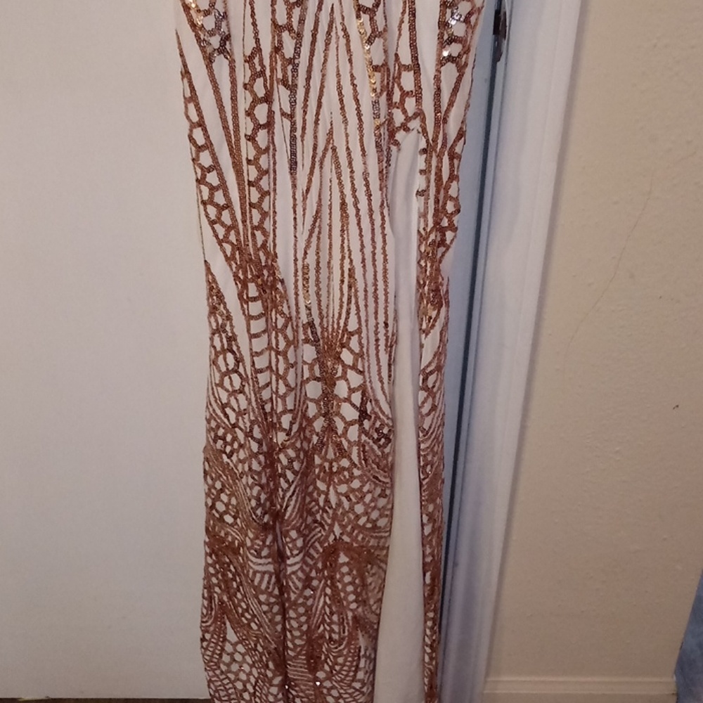 Formal Dress - Picture 3 of 5